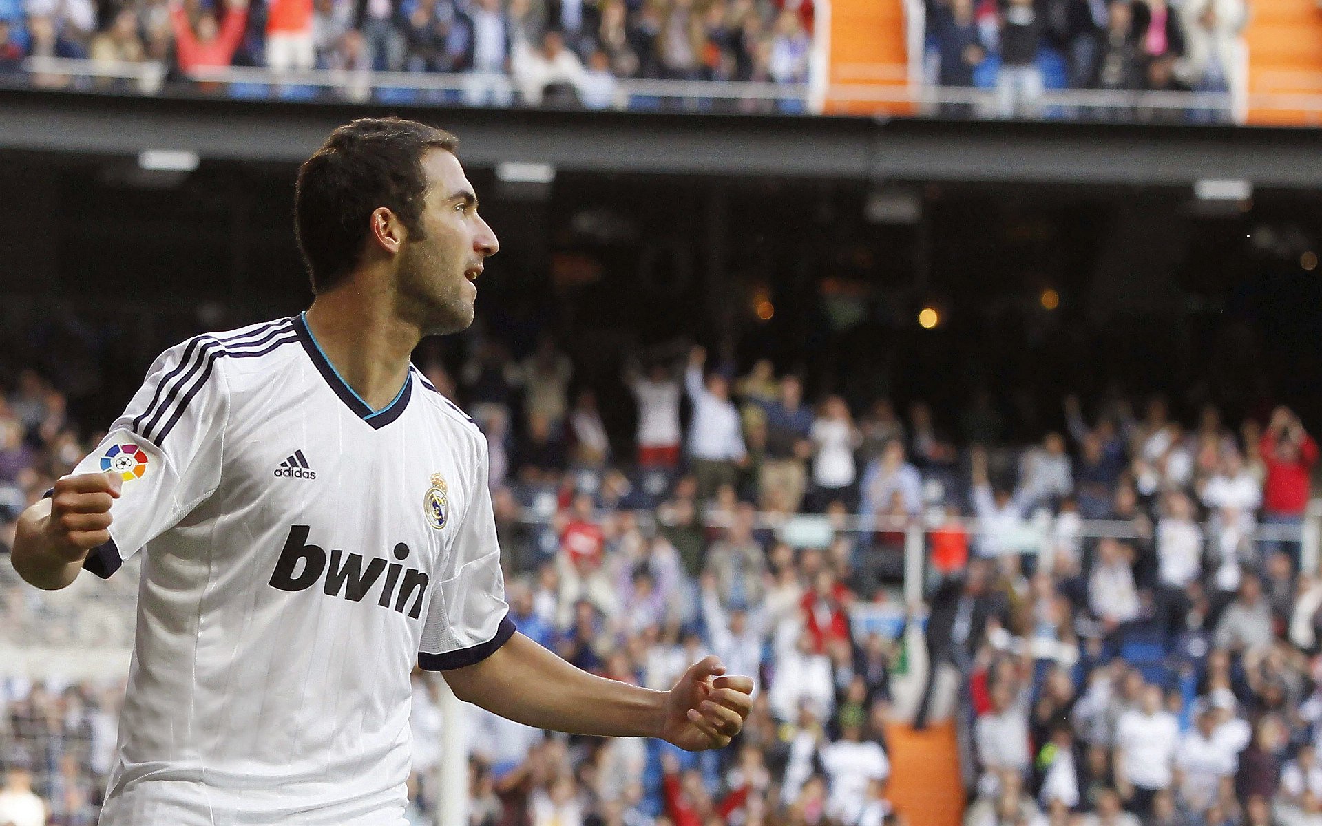 JiuyouAPP下载-未来联盟：虚拟实境和互动投票带来全新观赛体验！，未来联盟巨星